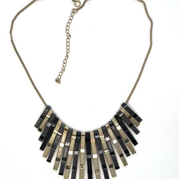 Metal Necklace - Picture 4 of 4